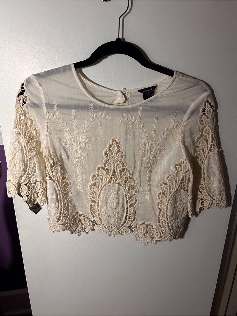 Dolce Vita Ivory Lace Crop Top